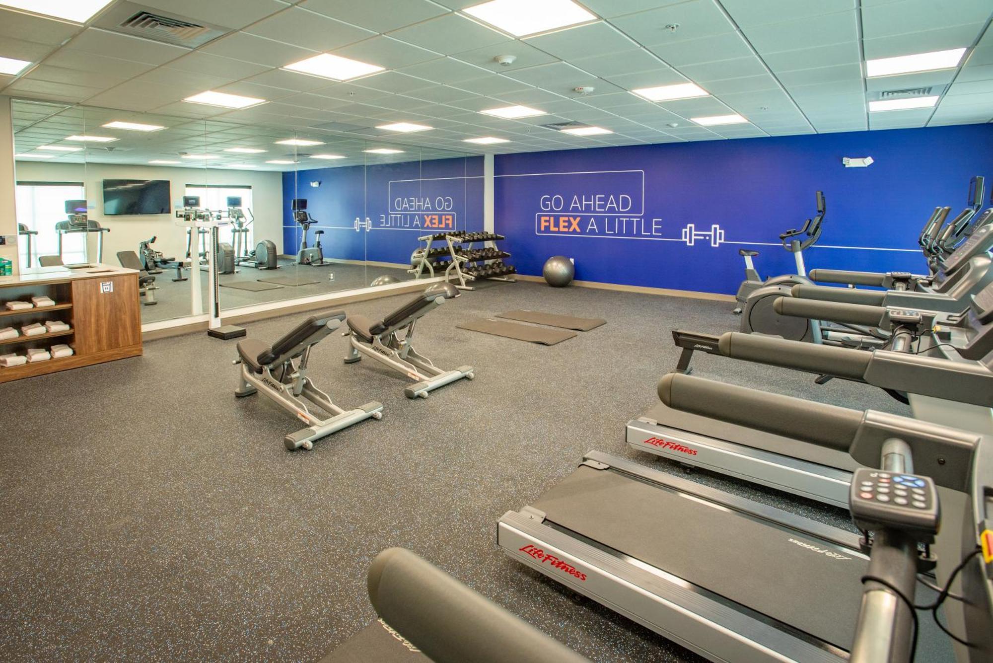 Holiday Inn Express & Suites Pensacola Airport North - I-10 By Ihg Ferry Pass Εξωτερικό φωτογραφία