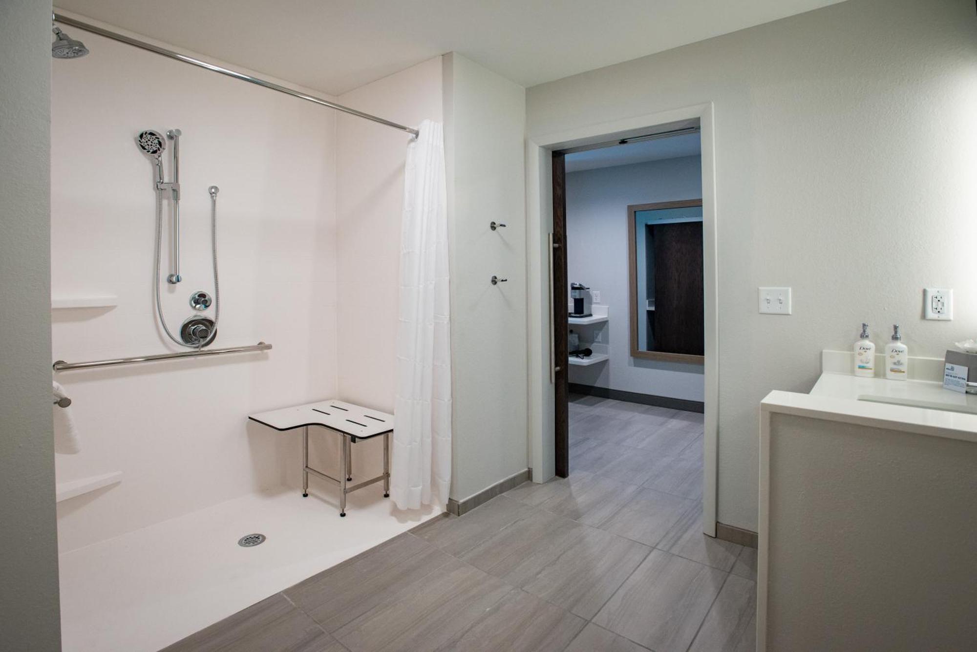 Holiday Inn Express & Suites Pensacola Airport North - I-10 By Ihg Ferry Pass Εξωτερικό φωτογραφία