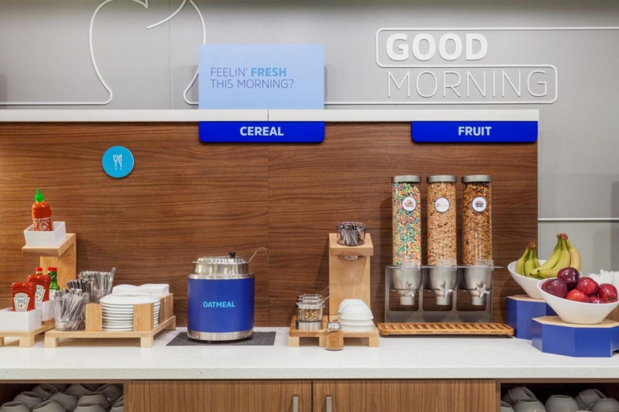 Holiday Inn Express & Suites Pensacola Airport North - I-10 By Ihg Ferry Pass Εξωτερικό φωτογραφία